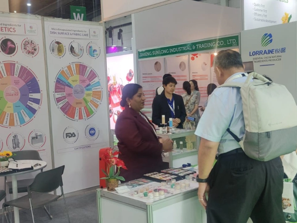 UMANG GLOBAL GROUP team networking with cosmetic manufacturers and R&D professionals from across Asia at in-cosmetics Asia 2023