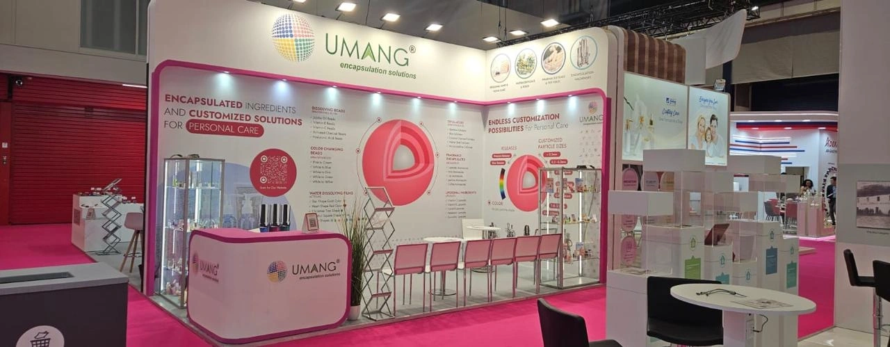 Umang team explaining benifiets of encapsulation for active protection at In-Cosmetics Amsterdam 2025